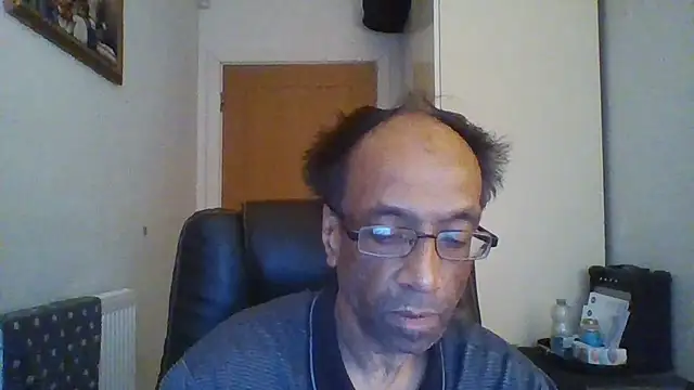 rauncher1 online show from November 19, 2025, 10:37 am