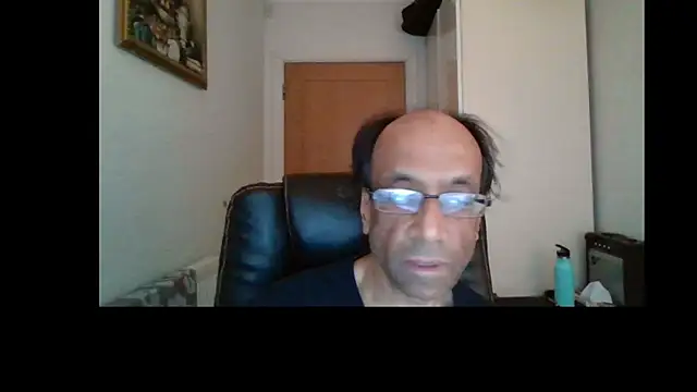Snapshot of rauncher1 chatting on July 17, 2026, 8:22 am rauncher1 online show from July 17, 2026, 8:22 am