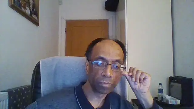 rauncher1 online show from October 15, 2025, 9:28 am