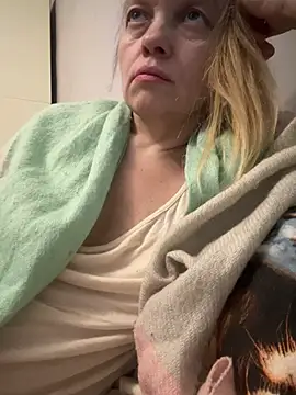 Susanel online show from January 17, 2026, 10:13 pm