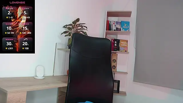 BriannaLorens online show from March 5, 2025, 10:33 am