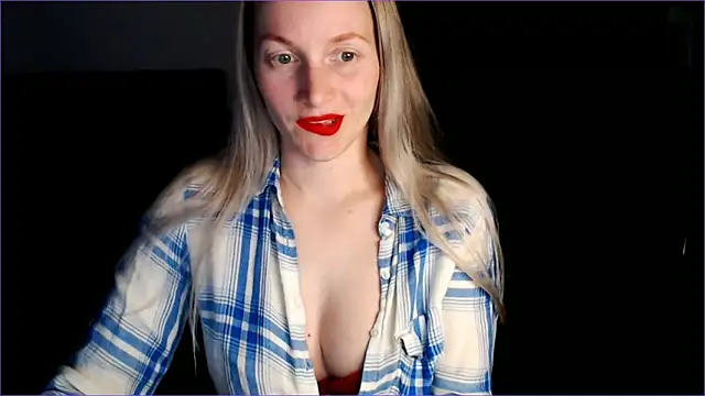 Snapshot of Shantidol chatting on June 15, 2026, 9:36 pm Shantidol online show from June 15, 2026, 9:36 pm