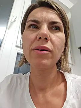 Snapshot of FeliciaKrige chatting on February 27, 2026, 11:04 pm FeliciaKrige online show from February 27, 2026, 11:04 pm