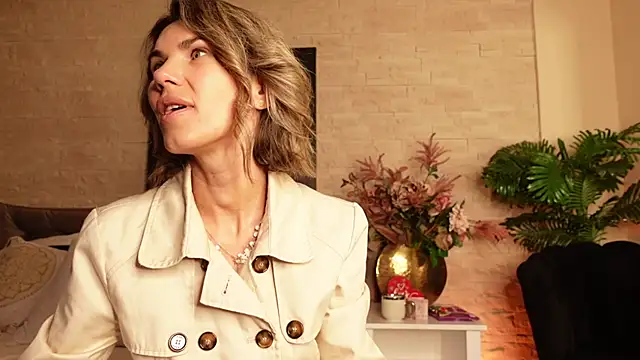 FeliciaKrige online show from April 7, 2026, 5:48 pm