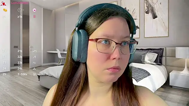 Victoria Romans online show from April 10, 2026, 10:28 pm