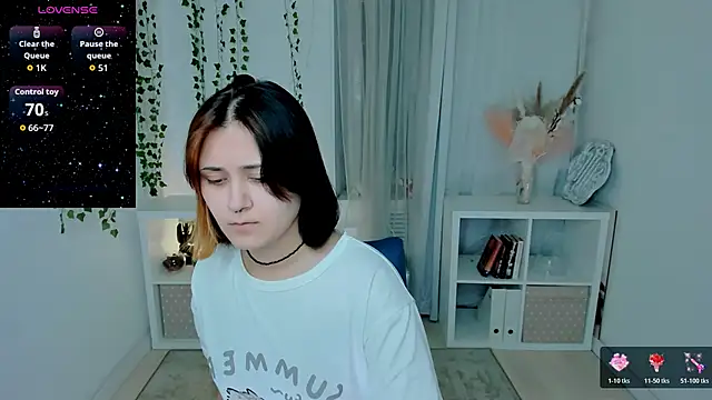 Alexa Lexi  online show from June 30, 2026, 10:48 am
