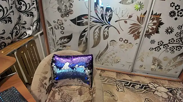 Snapshot of EVILENSA chatting on March 3, 2025, 4:58 pm EVILENSA online show from March 3, 2025, 4:58 pm