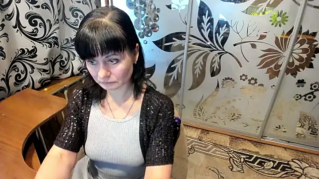 Snapshot of EVILENSA chatting on February 19, 2026, 2:14 pm EVILENSA online show from February 19, 2026, 2:14 pm