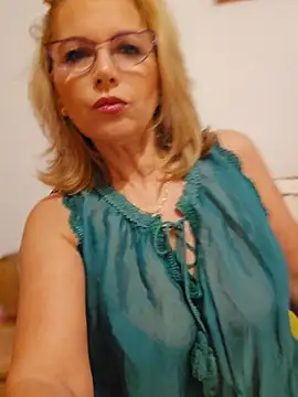 elacoquette online show from May 21, 2026, 2:31 am