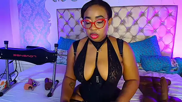 CaseyMoon online show from October 23, 2025, 12:48 pm