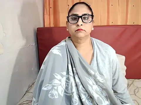 Snapshot of Indiankushy chatting on March 1, 2025, 1:11 am Indiankushy online show from March 1, 2025, 1:11 am