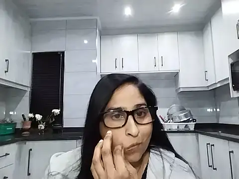 Snapshot of Indiankushy chatting on August 5, 2026, 6:35 pm Indiankushy online show from August 5, 2026, 6:35 pm