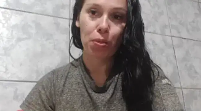 Snapshot of Venusluxodomme chatting on January 18, 2025, 12:46 am Venusluxodomme online show from January 18, 2025, 12:46 am