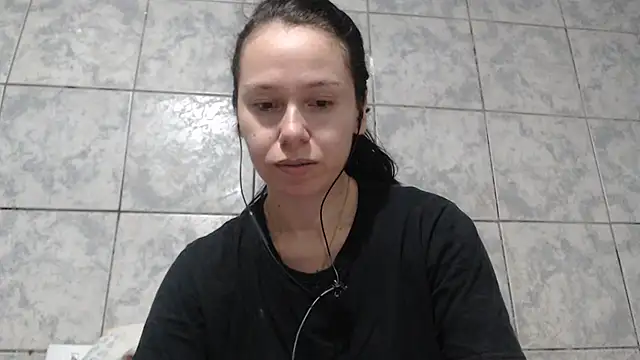 Snapshot of Venusluxodomme chatting on October 4, 2025, 7:32 am Venusluxodomme online show from October 4, 2025, 7:32 am