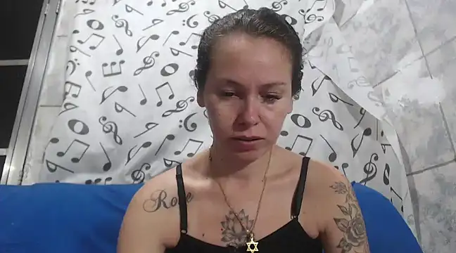 Snapshot of Venusluxodomme chatting on January 27, 2025, 2:20 am Venusluxodomme online show from January 27, 2025, 2:20 am