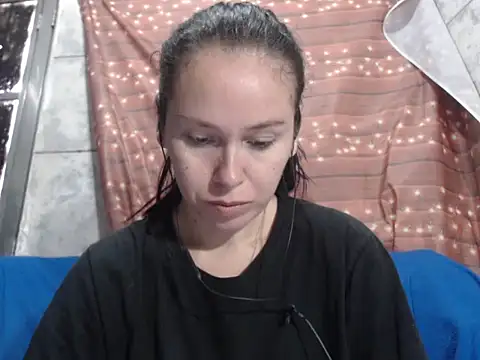 Snapshot of Venusluxodomme chatting on October 2, 2025, 11:13 am Venusluxodomme online show from October 2, 2025, 11:13 am