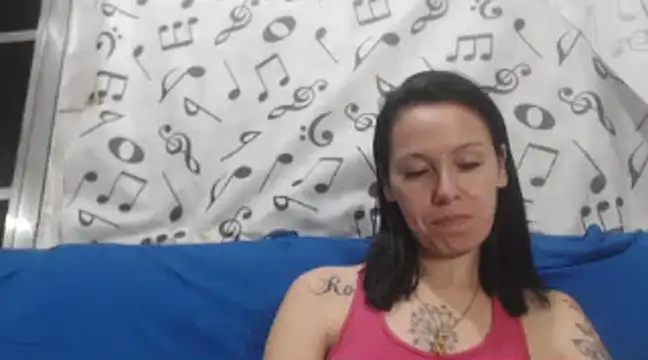 Snapshot of Venusluxodomme chatting on February 16, 2025, 11:28 pm Venusluxodomme online show from February 16, 2025, 11:28 pm