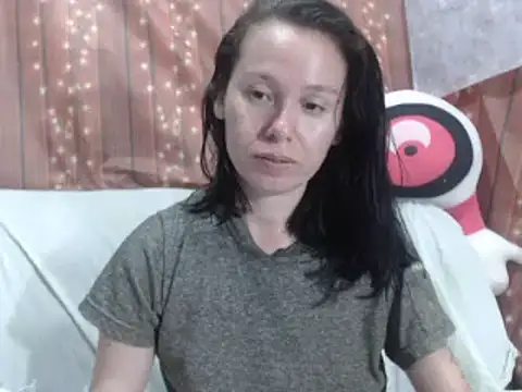 Snapshot of Venusluxodomme chatting on February 5, 2026, 3:24 am Venusluxodomme online show from February 5, 2026, 3:24 am