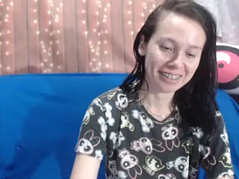 Snapshot of Venusluxodomme chatting on February 16, 2026, 3:27 am Venusluxodomme online show from February 16, 2026, 3:27 am