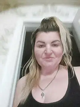 Snapshot of VeronikaBless chatting on February 21, 2025, 5:20 pm VeronikaBless online show from February 21, 2025, 5:20 pm