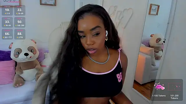Snapshot of zobe_love chatting on March 13, 2025, 7:50 pm zobe love online show from March 13, 2025, 7:50 pm