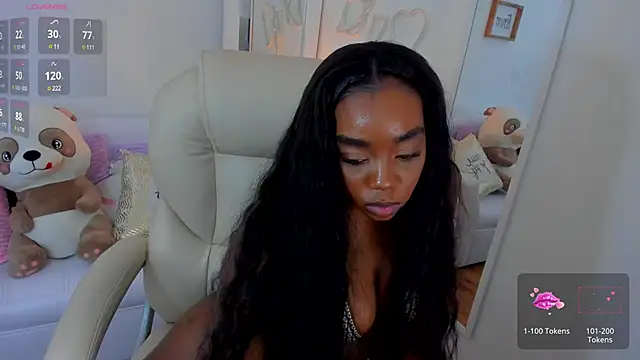 Snapshot of zobe_love chatting on March 21, 2025, 11:23 pm zobe love online show from March 21, 2025, 11:23 pm