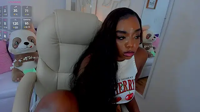 Snapshot of zobe_love chatting on February 27, 2025, 11:15 pm zobe love online show from February 27, 2025, 11:15 pm
