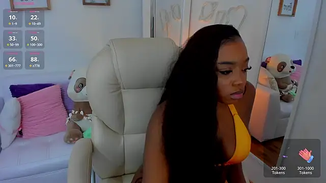 Snapshot of zobe_love chatting on March 8, 2025, 3:17 am zobe love online show from March 8, 2025, 3:17 am