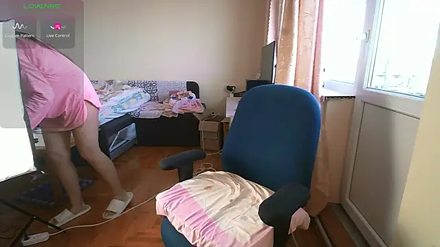 Mary2660 online show from October 19, 2025, 8:39 am