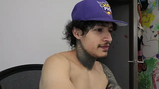 trieone online show from February 18, 2026, 1:47 am