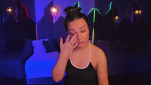 MilenaMellow online show from November 13, 2025, 8:35 pm