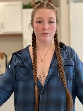 Snapshot of PussiesnCream_ chatting on March 20, 2025, 6:31 pm PussiesnCream online show from March 20, 2025, 6:31 pm