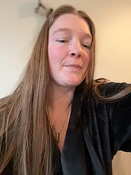 Snapshot of PussiesnCream_ chatting on January 7, 2026, 9:20 pm PussiesnCream online show from January 7, 2026, 9:20 pm