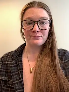 PussiesnCream  online show from April 14, 2026, 7:08 pm