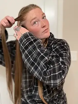 Snapshot of PussiesnCream_ chatting on October 27, 2025, 4:41 pm PussiesnCream online show from October 27, 2025, 4:41 pm