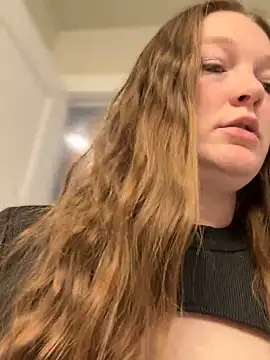 Snapshot of PussiesnCream_ chatting on February 21, 2025, 3:43 pm PussiesnCream online show from February 21, 2025, 3:43 pm