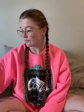 Snapshot of PussiesnCream_ chatting on March 14, 2025, 5:13 pm PussiesnCream online show from March 14, 2025, 5:13 pm