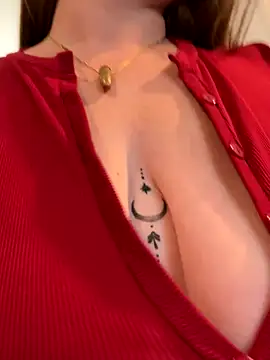 Snapshot of PussiesnCream_ chatting on October 6, 2025, 4:08 pm PussiesnCream online show from October 6, 2025, 4:08 pm