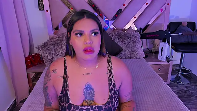 Snapshot of Victoria14_ chatting on February 25, 2025, 1:30 am Victoria14 online show from February 25, 2025, 1:30 am