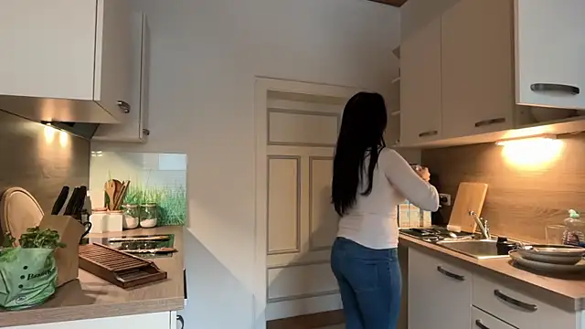 Viola Beck online show from February 11, 2026, 10:59 am