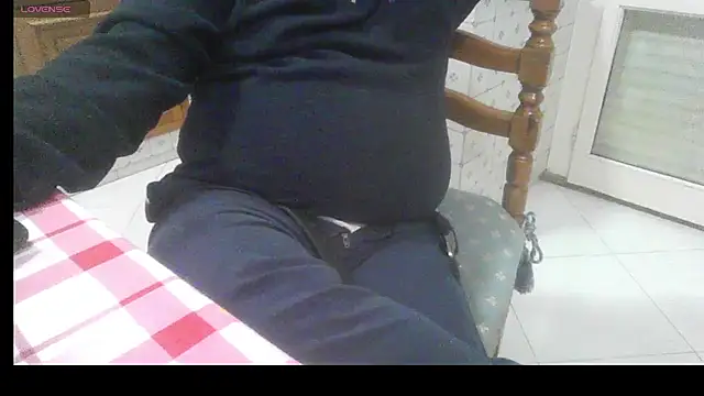 Snapshot of polloiw chatting on February 8, 2026, 7:44 pm polloiw online show from February 8, 2026, 7:44 pm