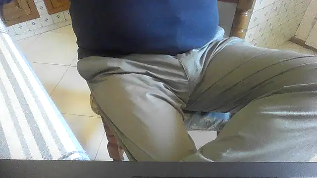 Snapshot of polloiw chatting on October 25, 2025, 9:52 am polloiw online show from October 25, 2025, 9:52 am