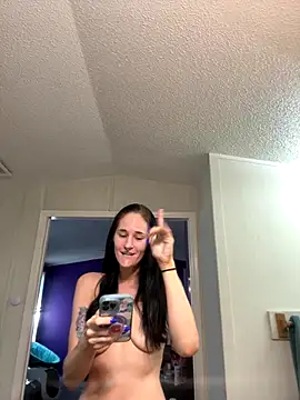 lolabunny9 online show from September 17, 2025, 1:13 pm