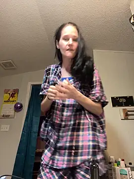 lolabunny9 online show from February 10, 2025, 1:33 pm