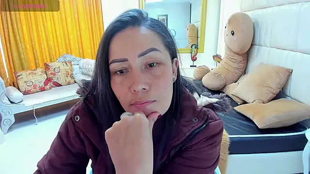 Snapshot of gaby_trent chatting on March 21, 2025, 2:40 pm gaby trent online show from March 21, 2025, 2:40 pm