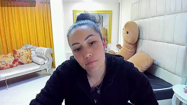 Snapshot of gaby_trent chatting on March 18, 2025, 7:33 pm gaby trent online show from March 18, 2025, 7:33 pm