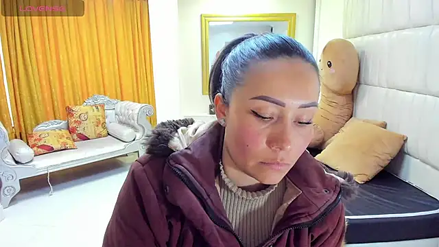 Snapshot of gaby_trent chatting on March 12, 2025, 6:53 pm gaby trent online show from March 12, 2025, 6:53 pm