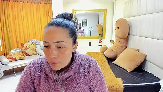 Snapshot of gaby_trent chatting on March 14, 2025, 7:55 pm gaby trent online show from March 14, 2025, 7:55 pm