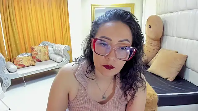 Snapshot of gaby_trent chatting on March 8, 2025, 4:28 pm gaby trent online show from March 8, 2025, 4:28 pm