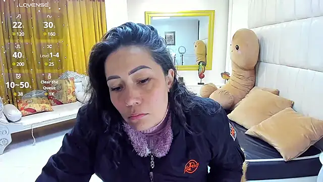 Snapshot of gaby_trent chatting on March 13, 2025, 12:24 pm gaby trent online show from March 13, 2025, 12:24 pm